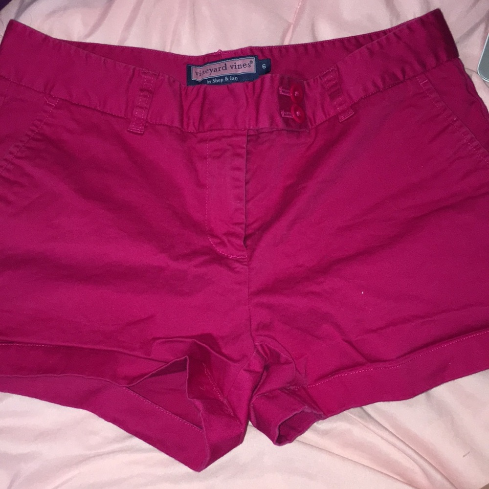 Dark pink vineyard vines shorts, worn once